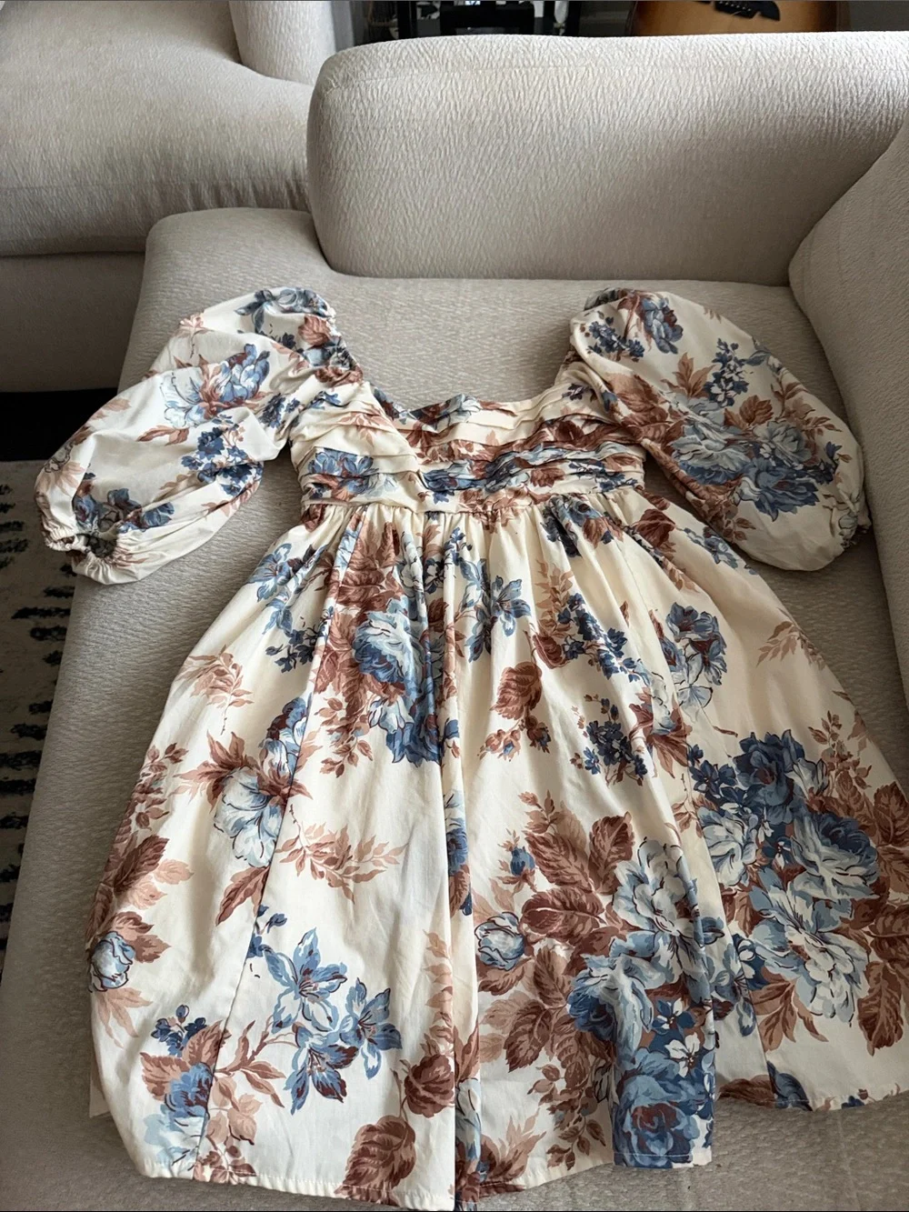 Abercrombie & Fitch Cream Emerson mini dress - Picture 1 of 3